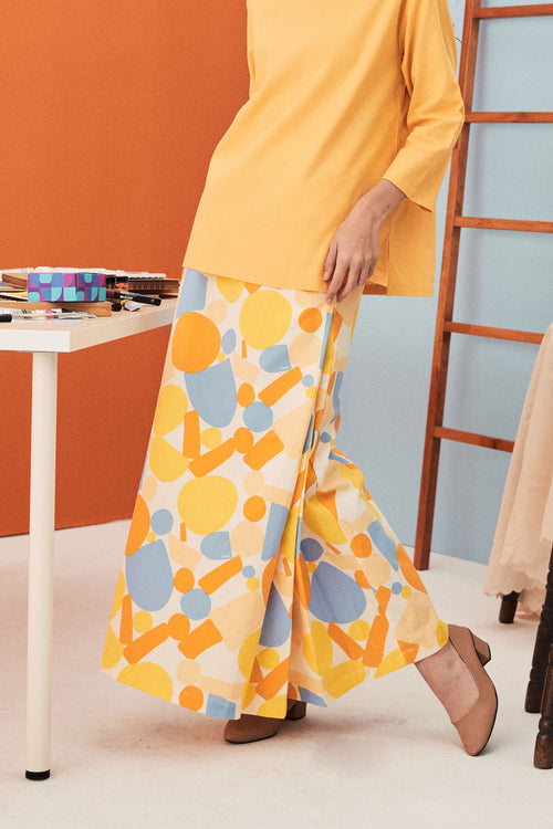 The Arte Women Folded Skirt Starry Print