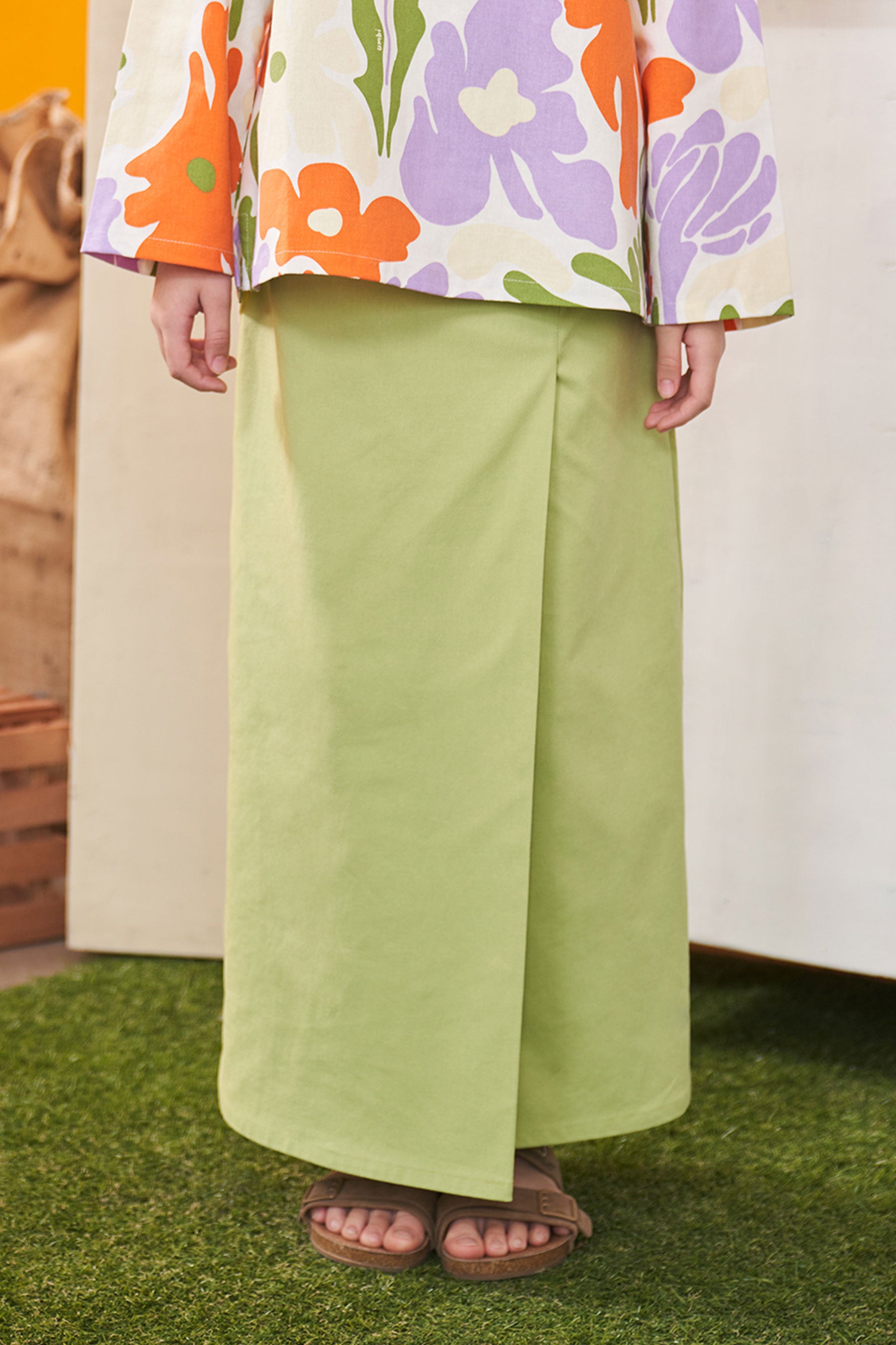 baju raya family sedondon girl classic skirts lime green