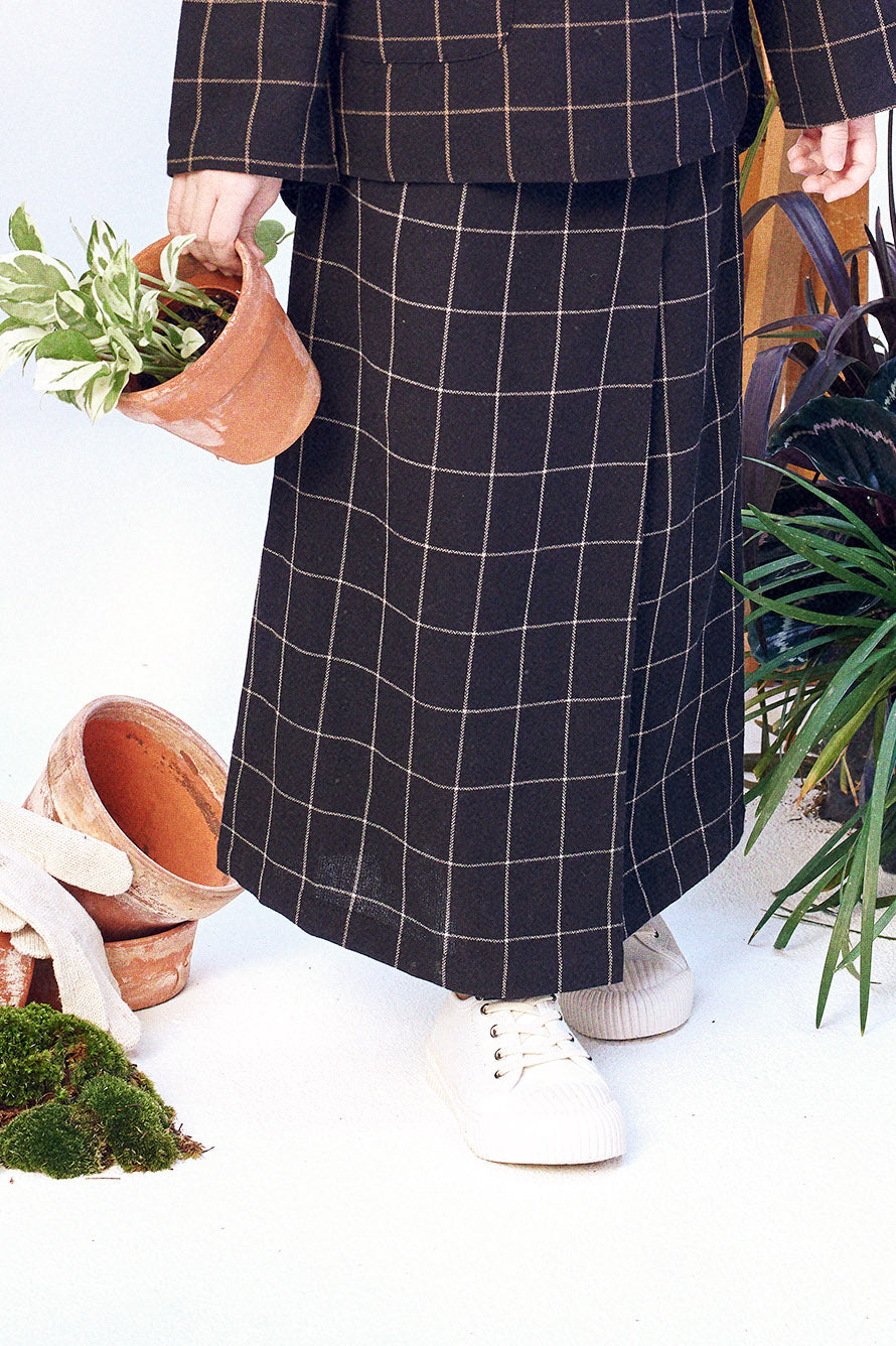 The Bumi Classic Skirt Checked Black Print