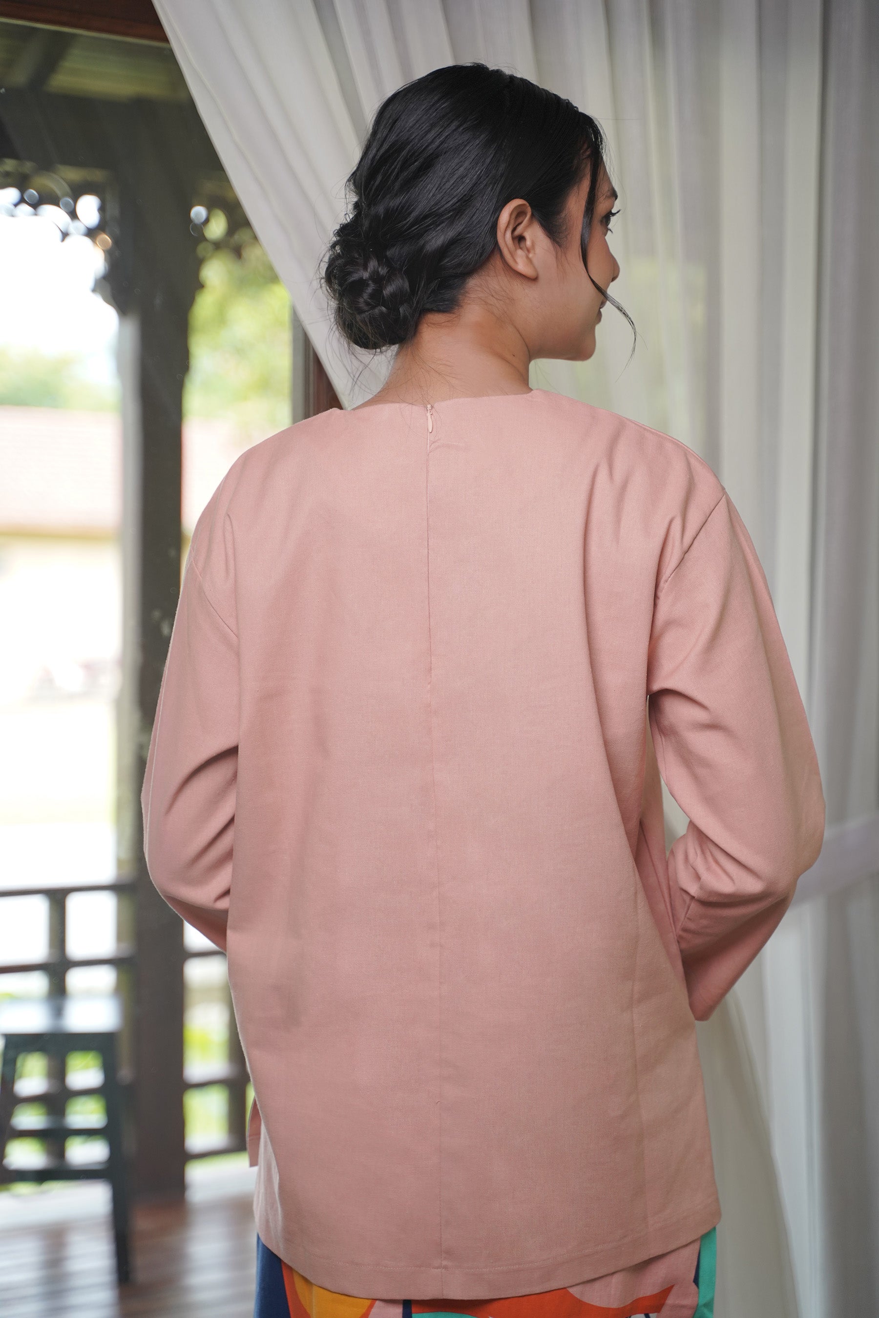 The Nikmat Collection Women Pair Pockets Boxy Blouse Blush