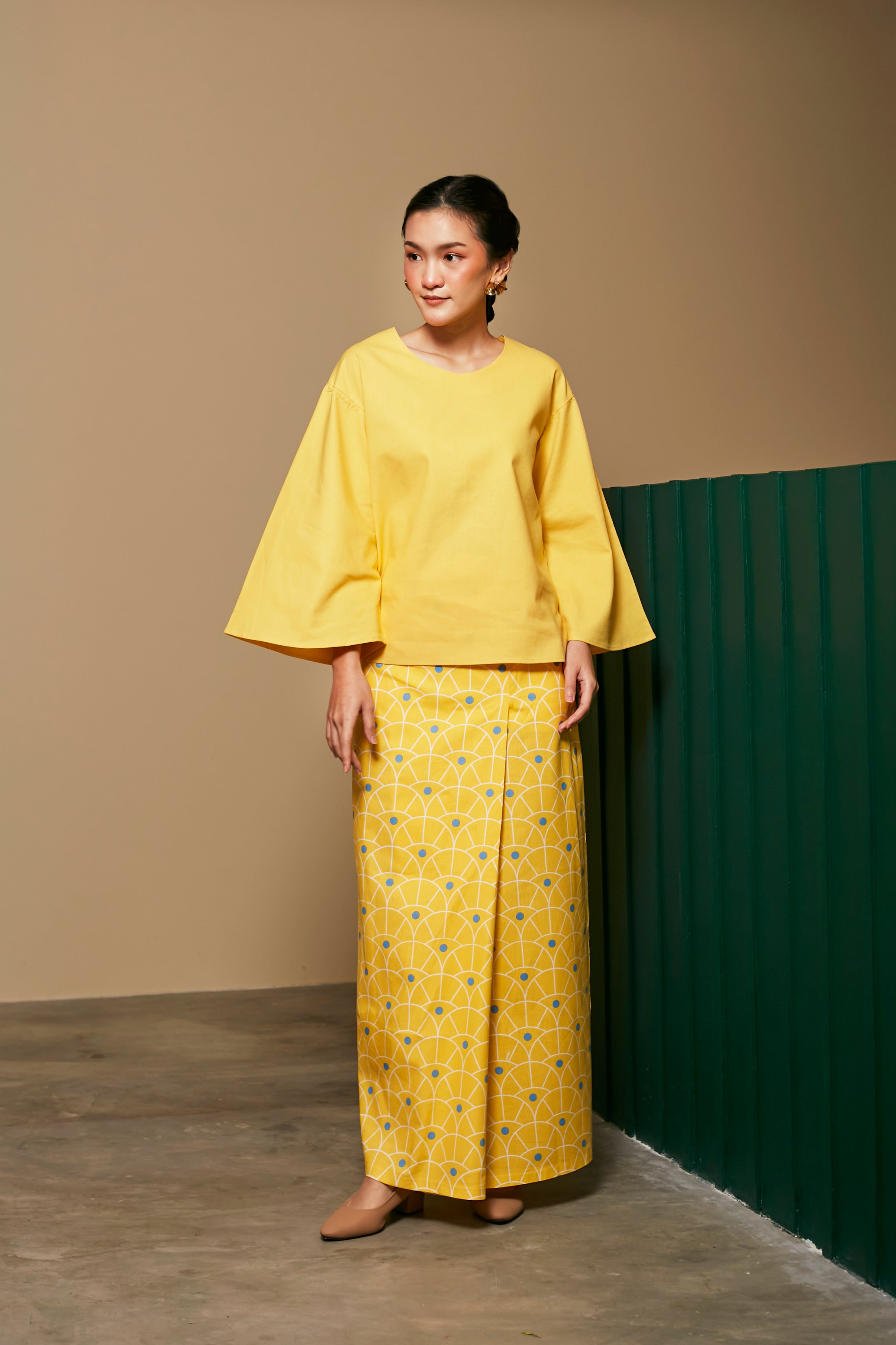 women top flare sleeves yellow