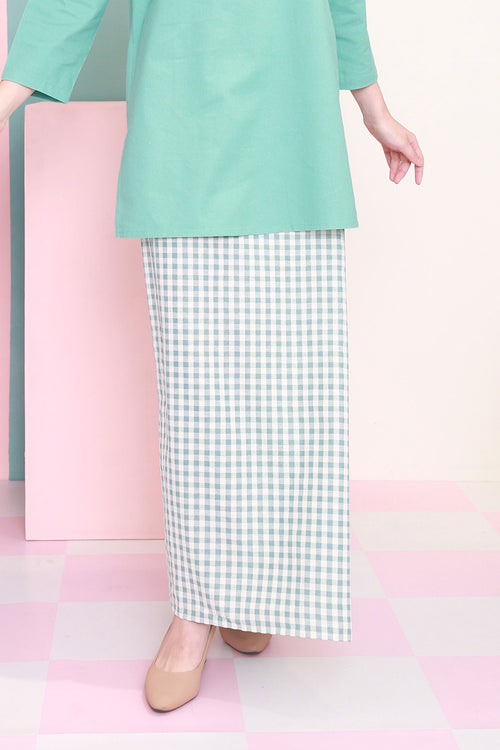 The Nikmat Collection Women Classic Skirt Checked Tiffany