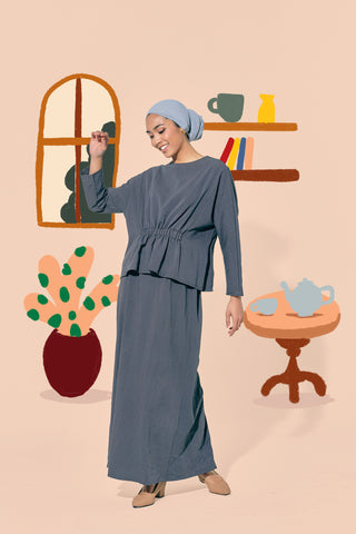 The Ruma Riang Women Basic Skirt Dark Grey