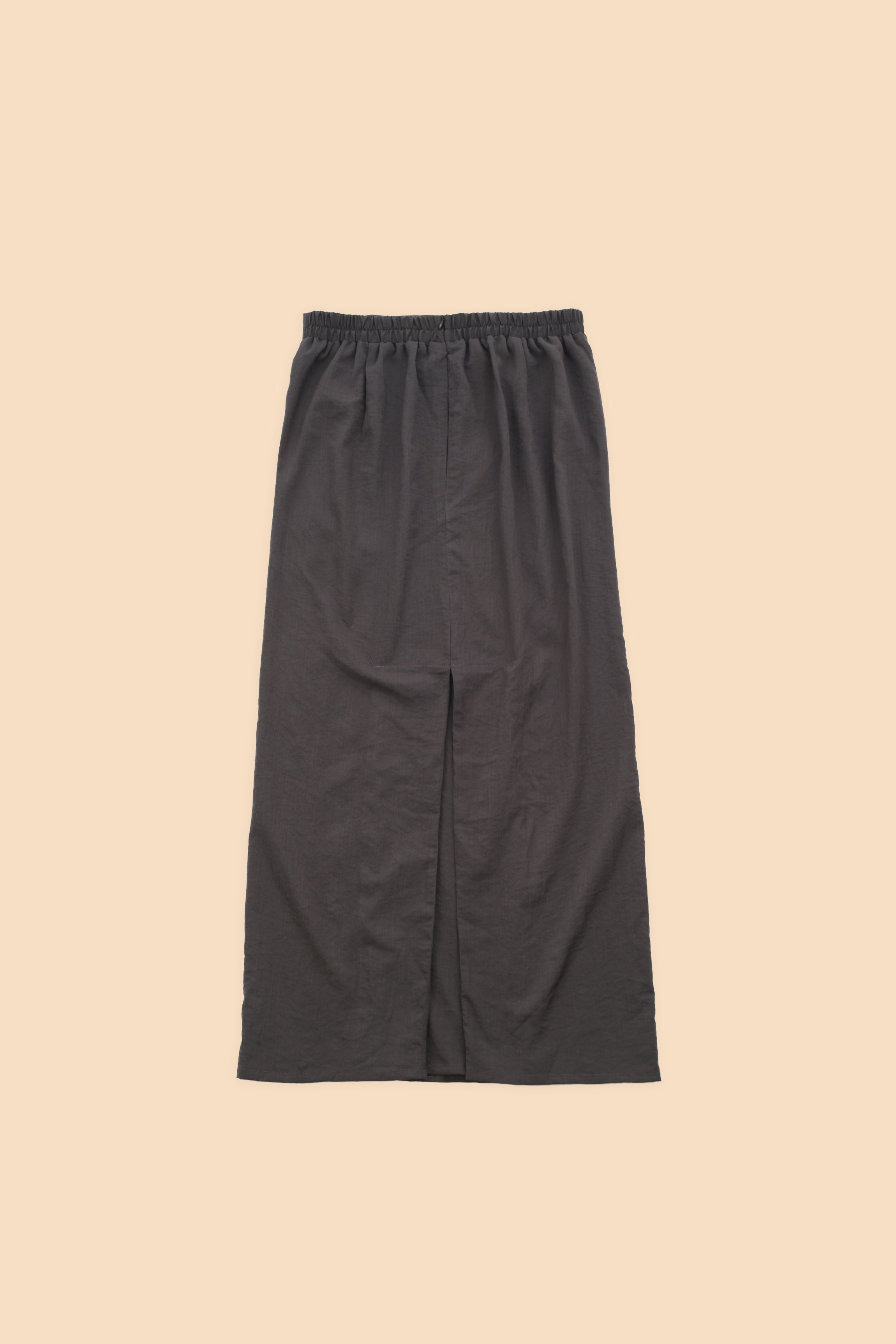 The Ruma Riang Women Basic Skirt Dark Grey