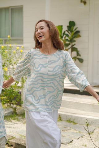 Women Saturday Blouse in Wave