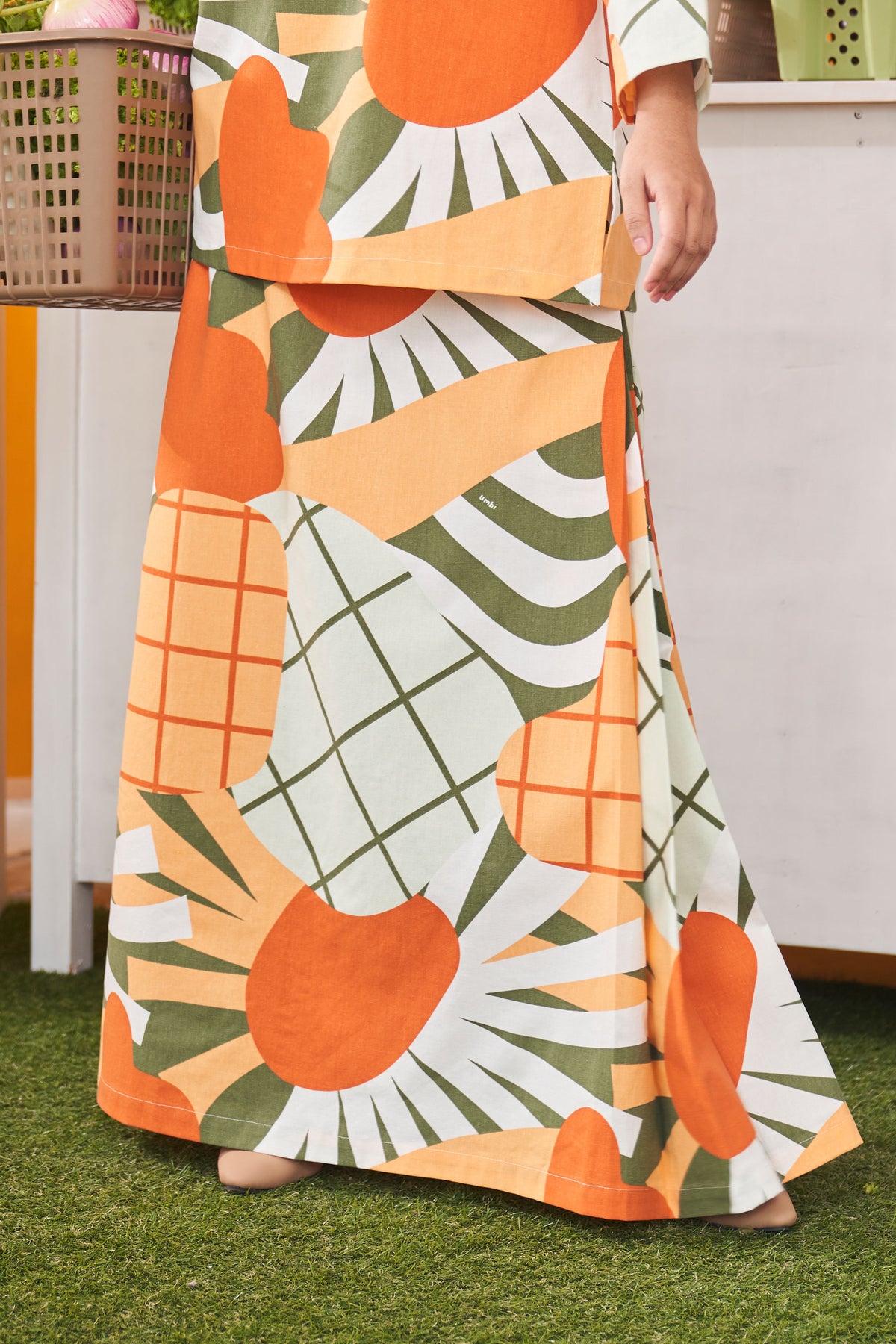 baju raya family sedondon adult women folded skirt sunflower print